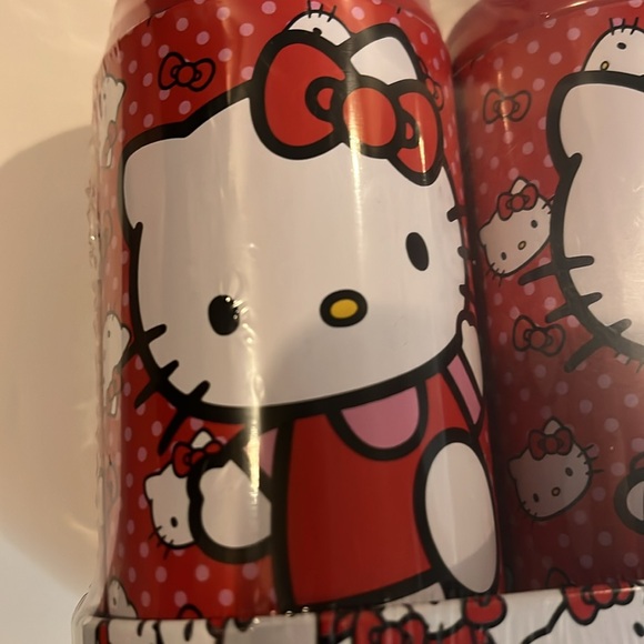 Hello Kitty Red Salt & Pepper Shakers NWT - Picture 7 of 8